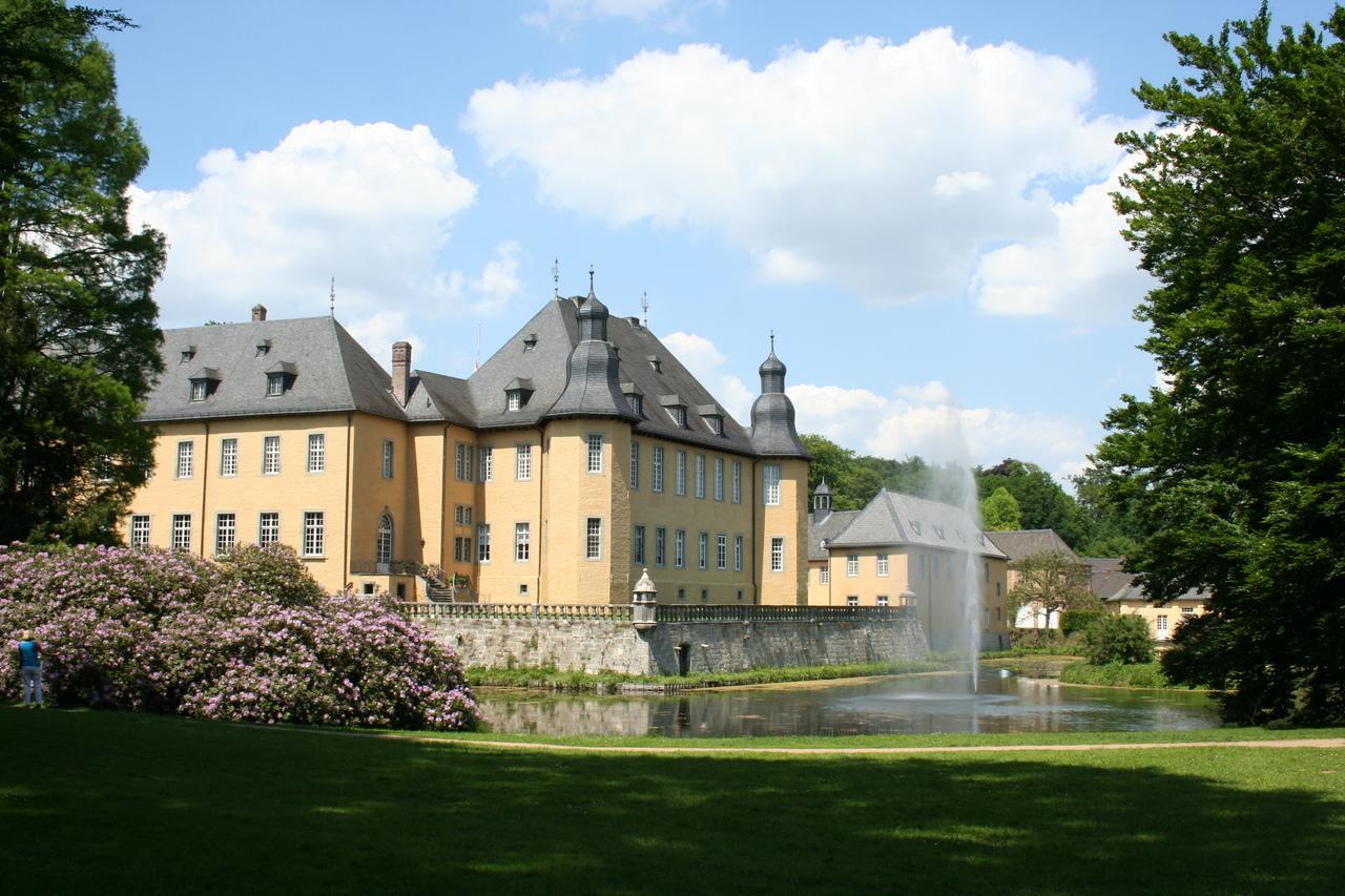 Hotel Schloss Dyck Juchen Exterior photo